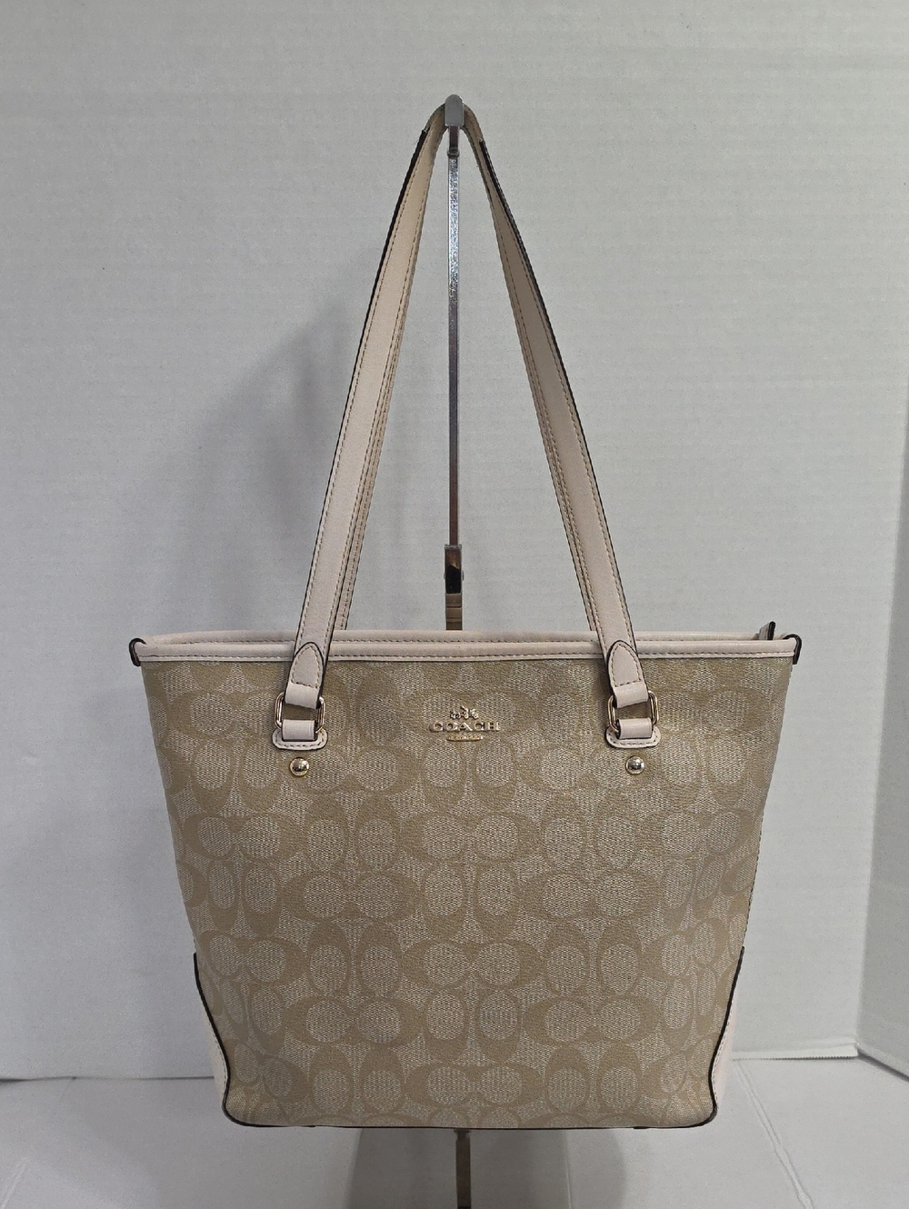 Coach Signature Gallery Tote In Cream & Beige *GUC*